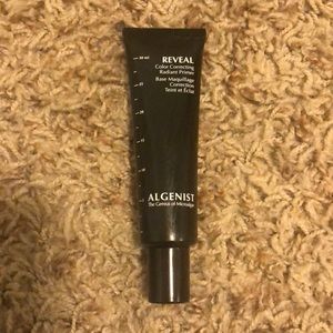 Algenist color correcting radiant primer